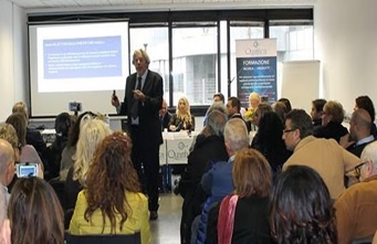Prof. Ricciardi durante una lezione