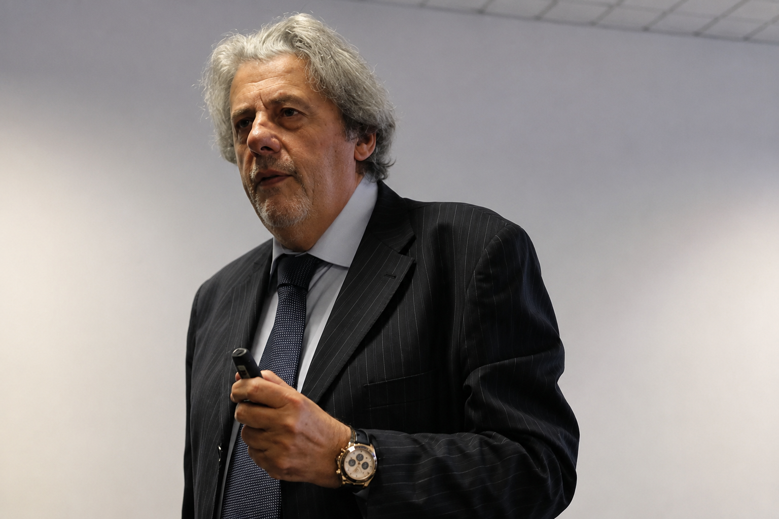 Il Prof. Pasquale Maurizio Ricciardi durante una lezione